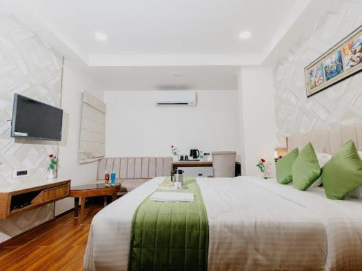 Hotel Emerald Inn 博帕尔 外观 照片