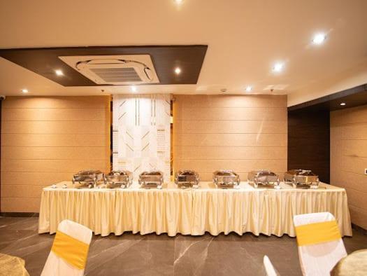 Hotel Emerald Inn 博帕尔 外观 照片