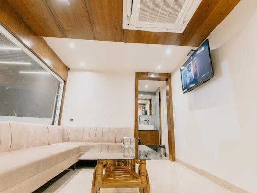 Hotel Emerald Inn 博帕尔 外观 照片
