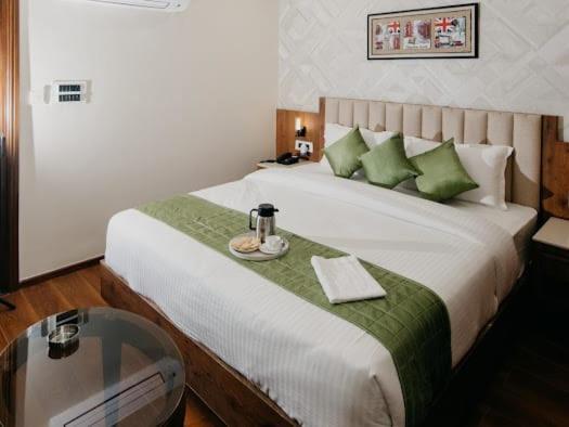 Hotel Emerald Inn 博帕尔 外观 照片